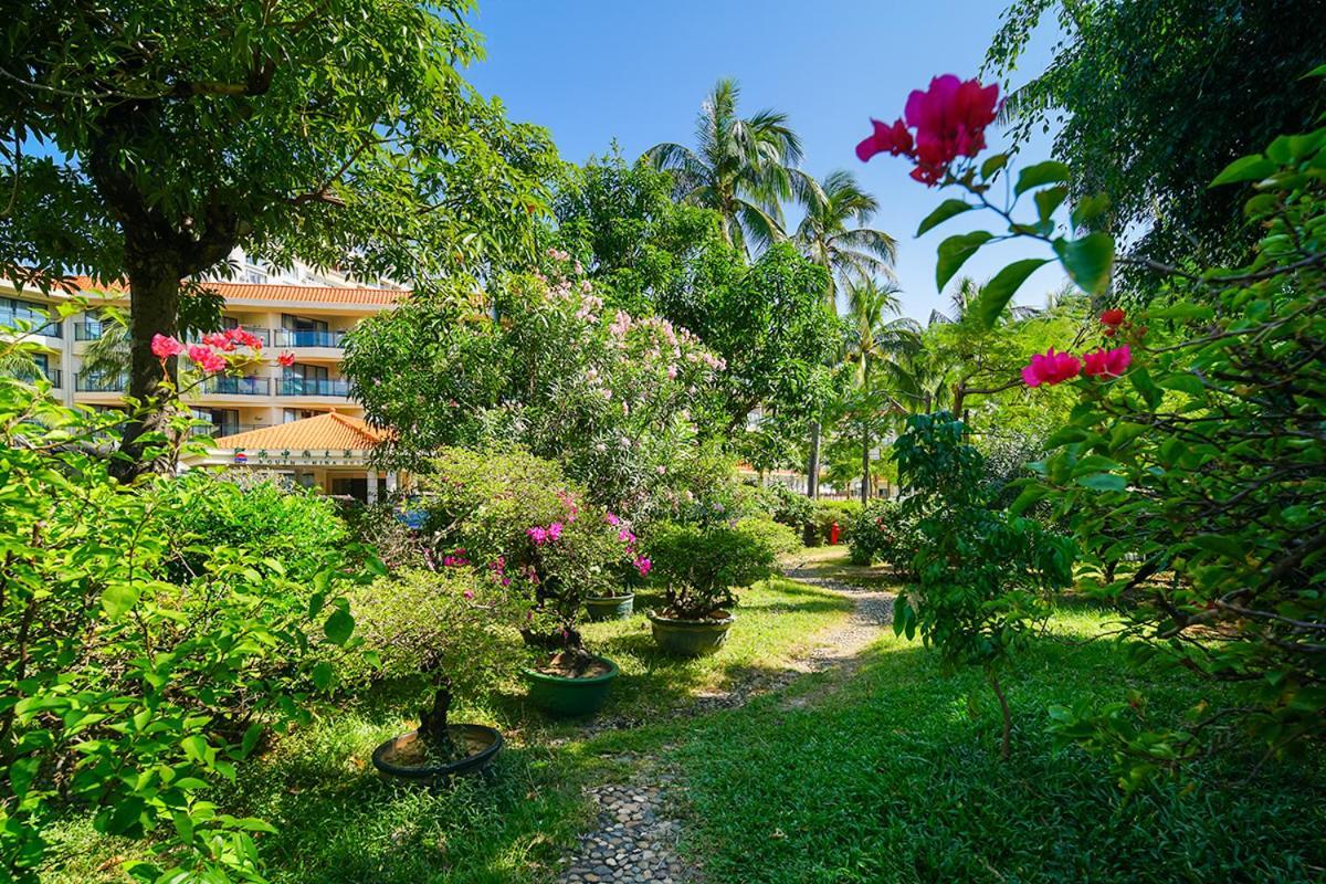 Hotel South China 4*