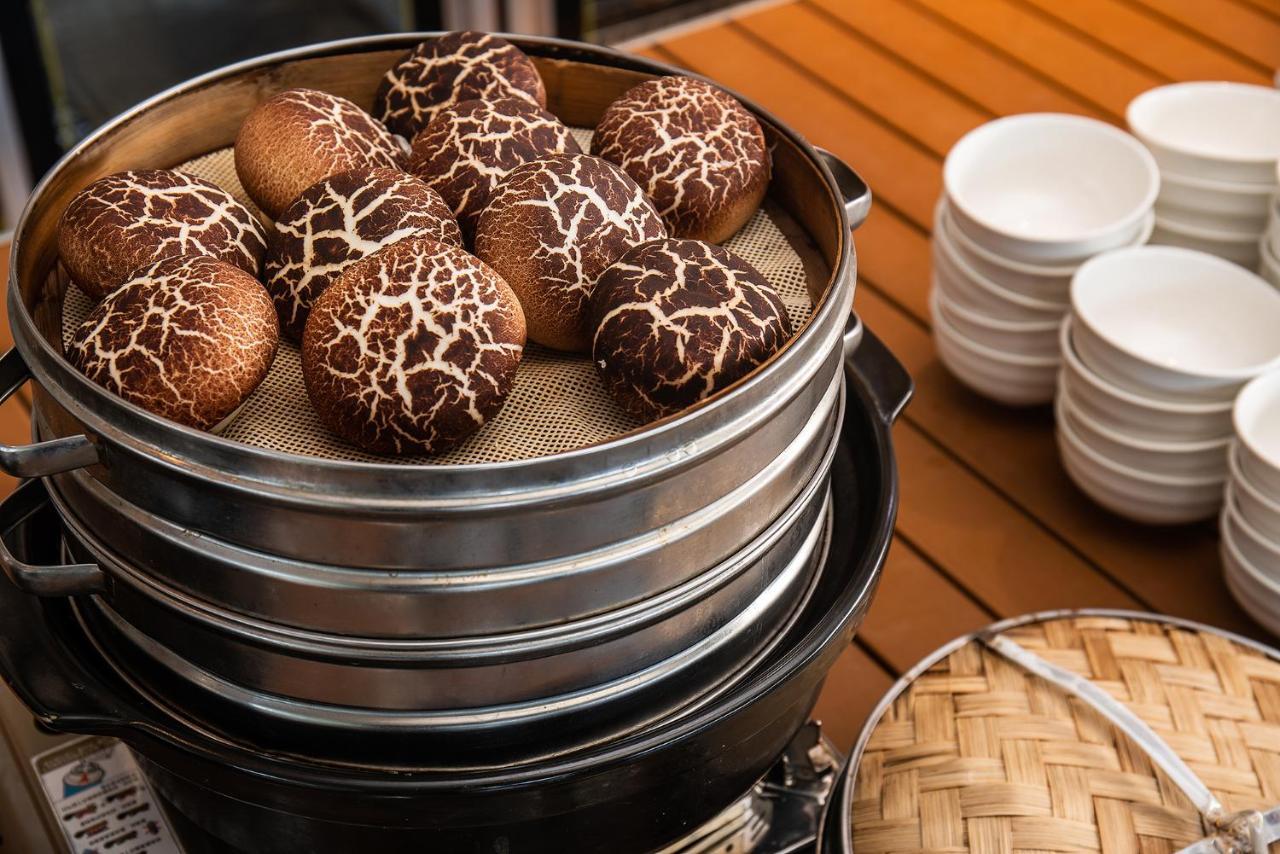 South China Hotel 4*